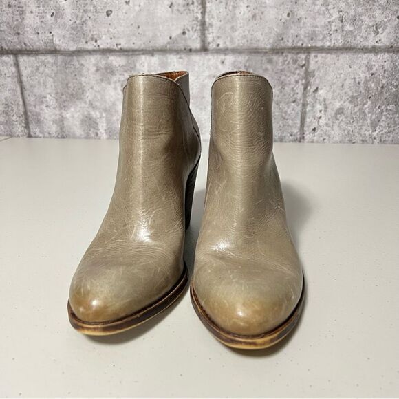 𝅺lucky Brand Eesa Distressed Leather Ankle Bootie Heels - Picture 3 of 13